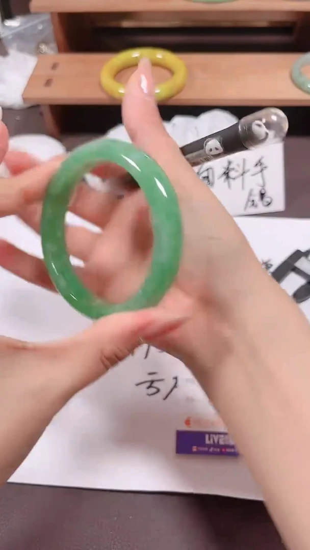 无非金属缅料手镯140