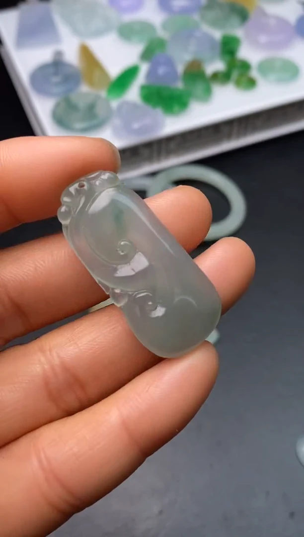【闪购商品】定制翡翠未镶嵌翡翠毛货~