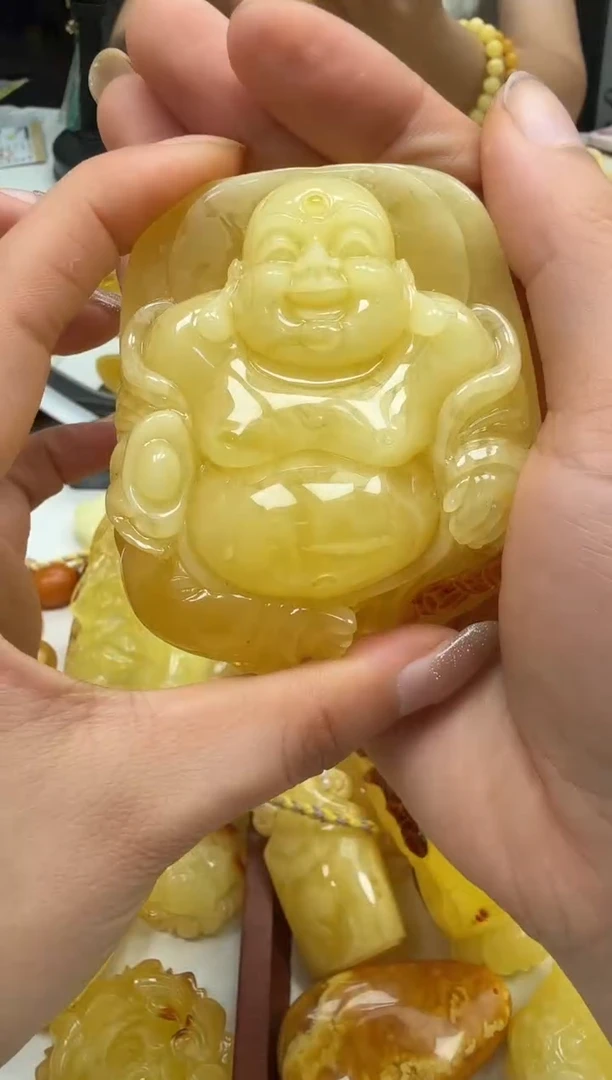 裸石琥珀未镶嵌如图