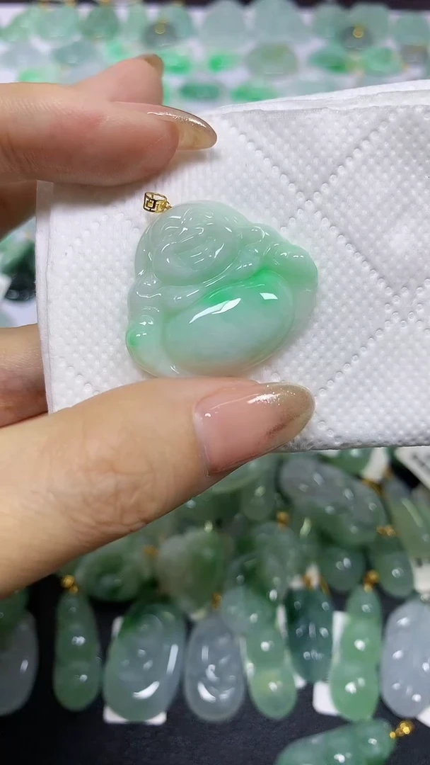 颈饰18K金镶嵌翡翠天然翡翠A货