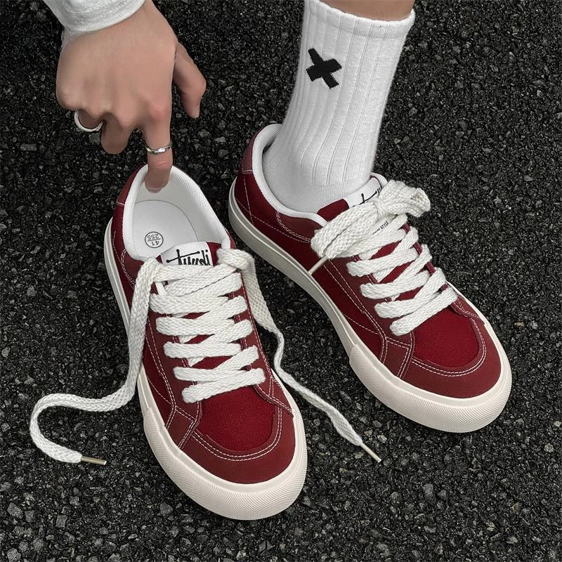 淳启酒红色帆布鞋男透气复古男款板鞋2025新款秋季鞋子男百搭潮鞋