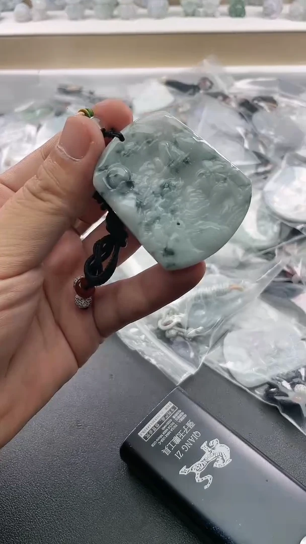 翡翠未镶嵌颈饰..../7/12/ 164