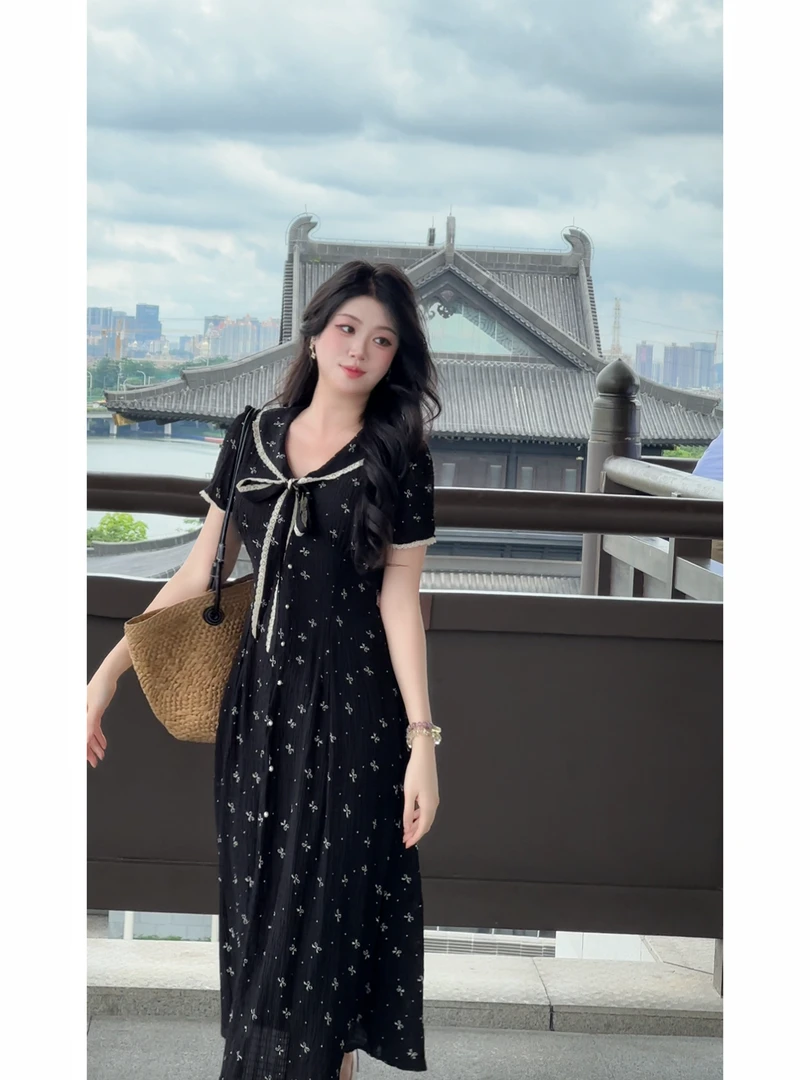 【璀璨之恋】大码显瘦法式赫本风小黑裙时尚气质复古碎花连衣裙