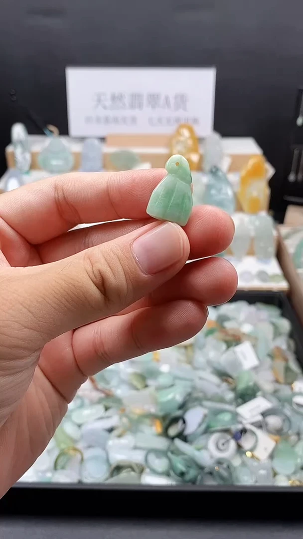 翡翠未镶嵌吊坠(不含链)5莲蓬