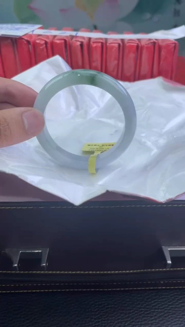 翡翠手镯未镶嵌2翡翠手镯