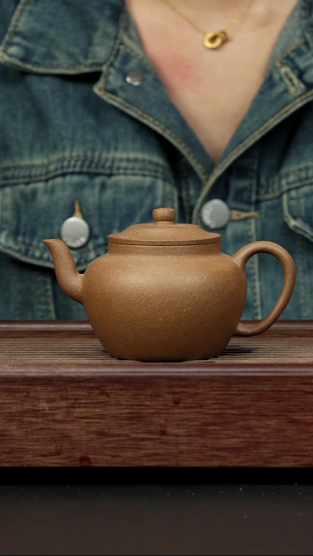 紫砂茶壶芝麻绿 宫灯