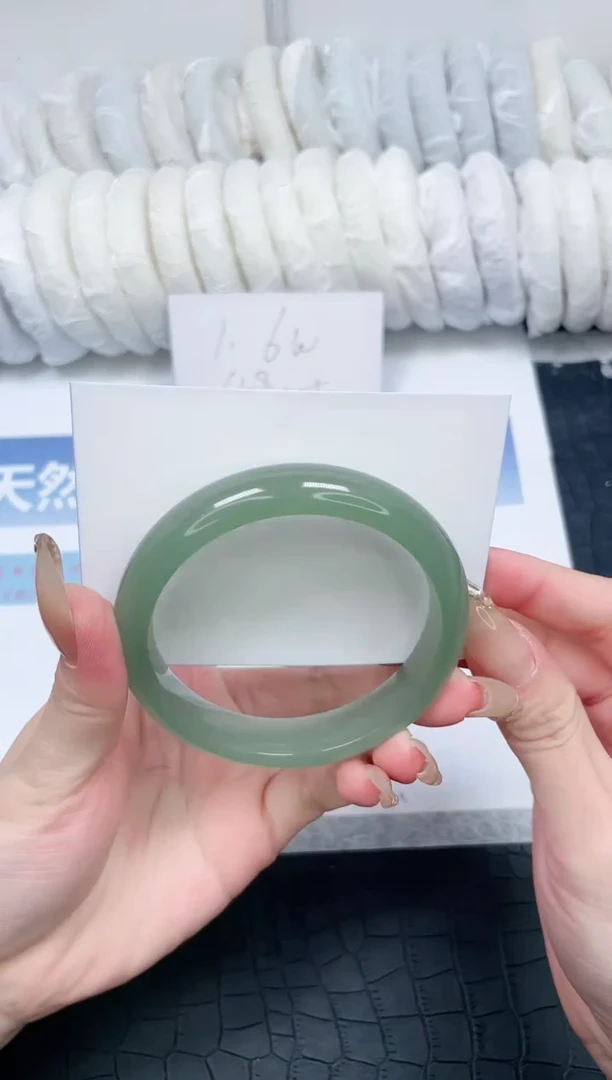 【闪购商品】石英质玉手镯未镶嵌Z185-62