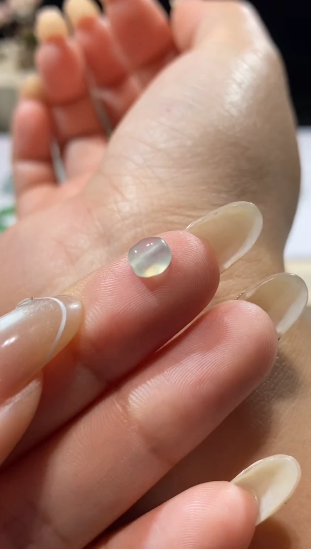 未镶嵌定制翡翠卡5.2枣珠 福利不退不换