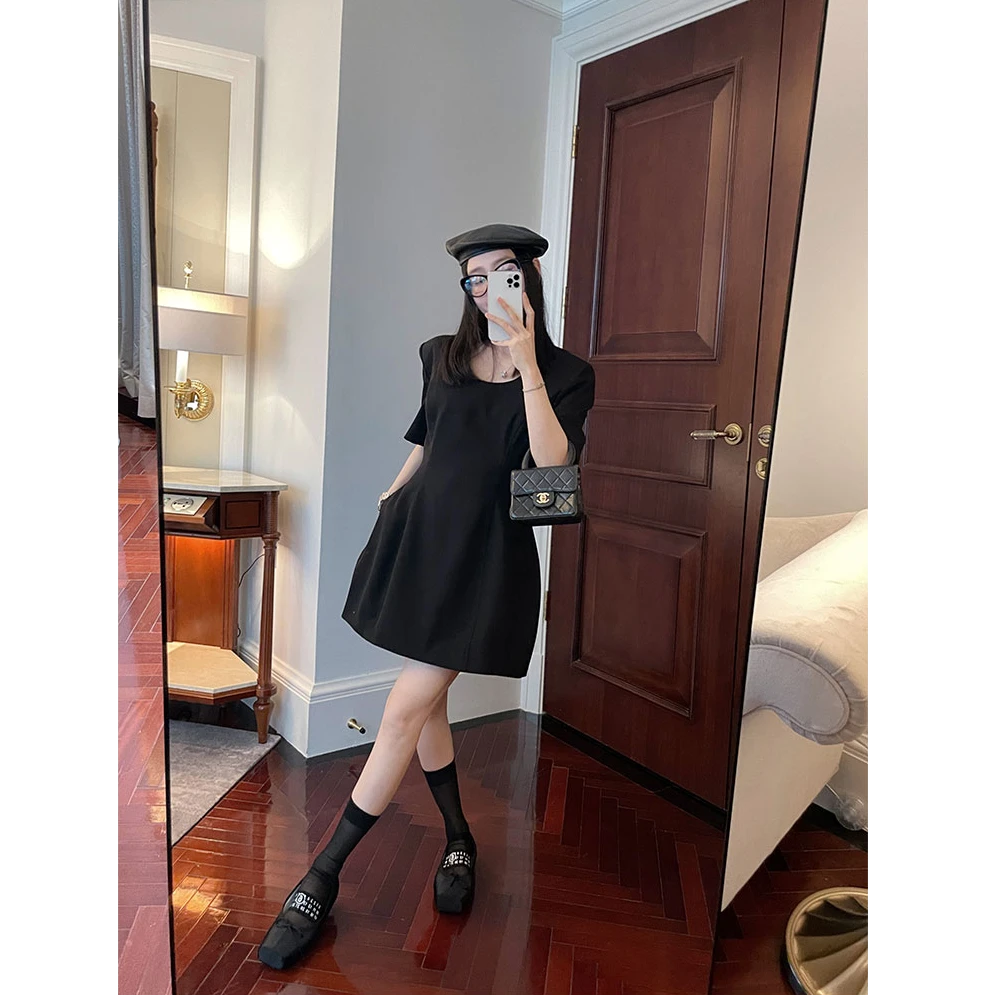 SMALLIU夏季黑色小个子连衣裙收腰五一旅游出街衣服小黑裙显瘦