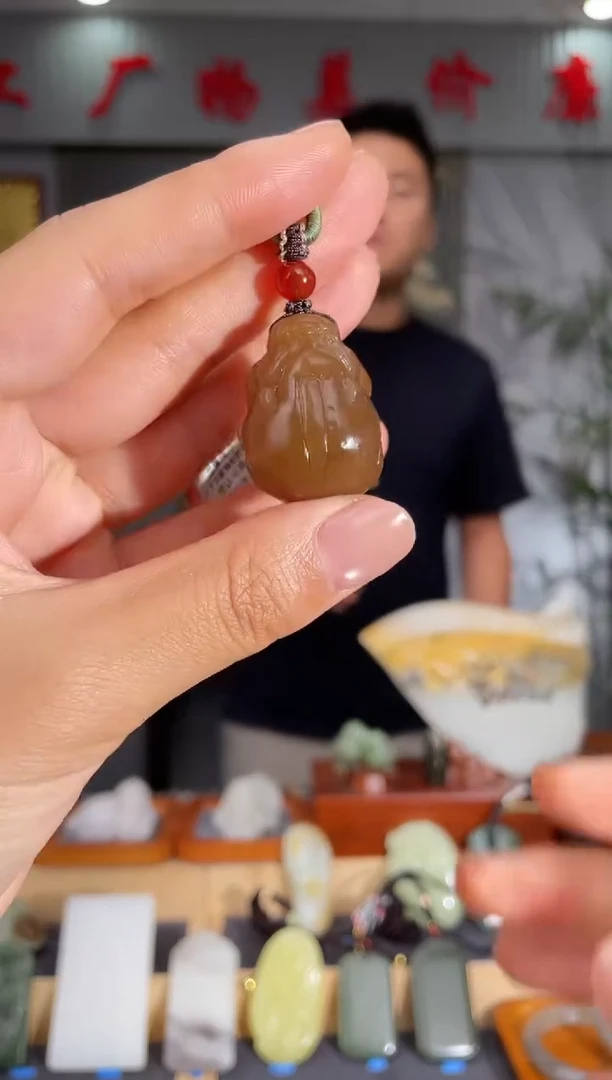 和田玉未镶嵌颈饰1