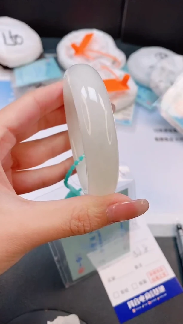 未镶嵌手镯和田玉24L207-54