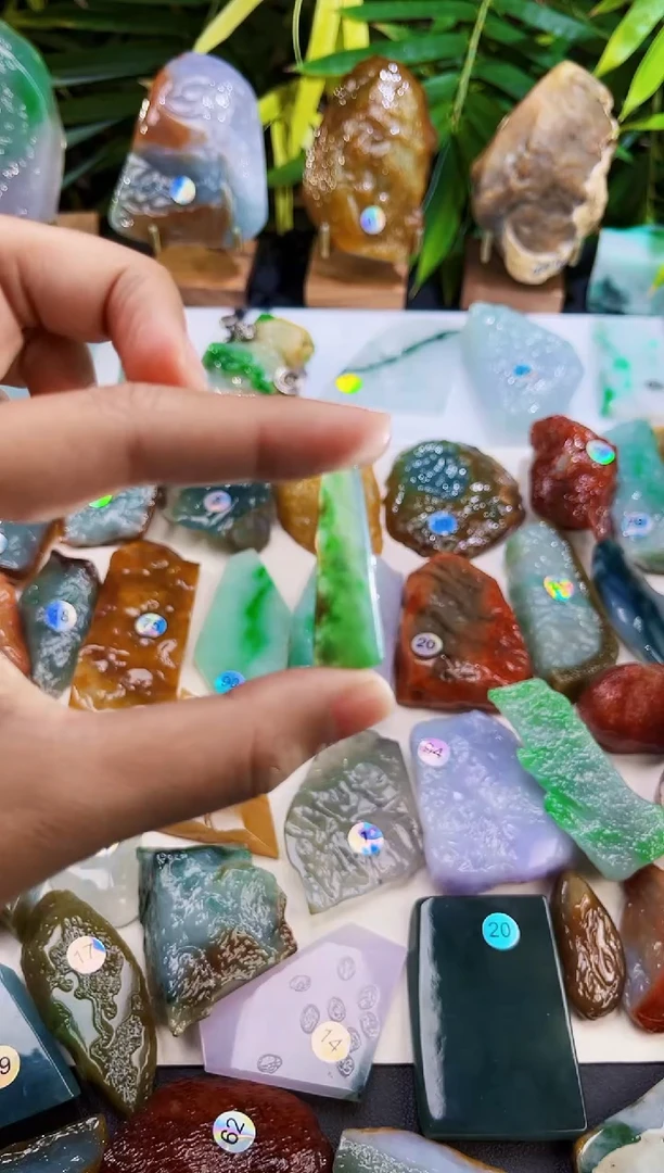 未镶嵌定制翡翠翡翠