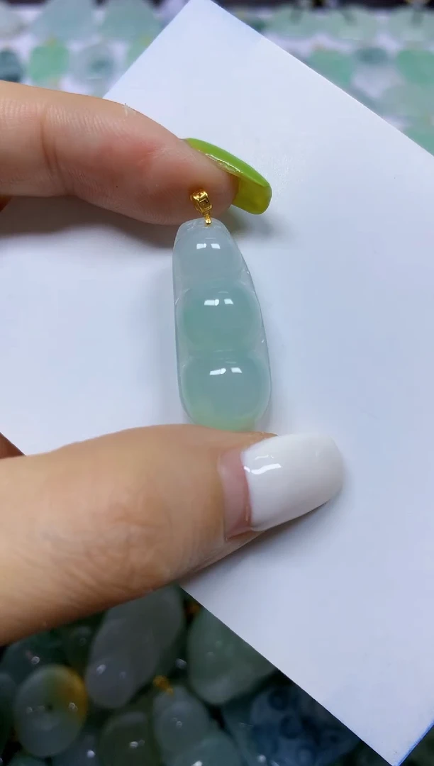 翡翠18K金镶嵌颈饰天然翡翠A货
