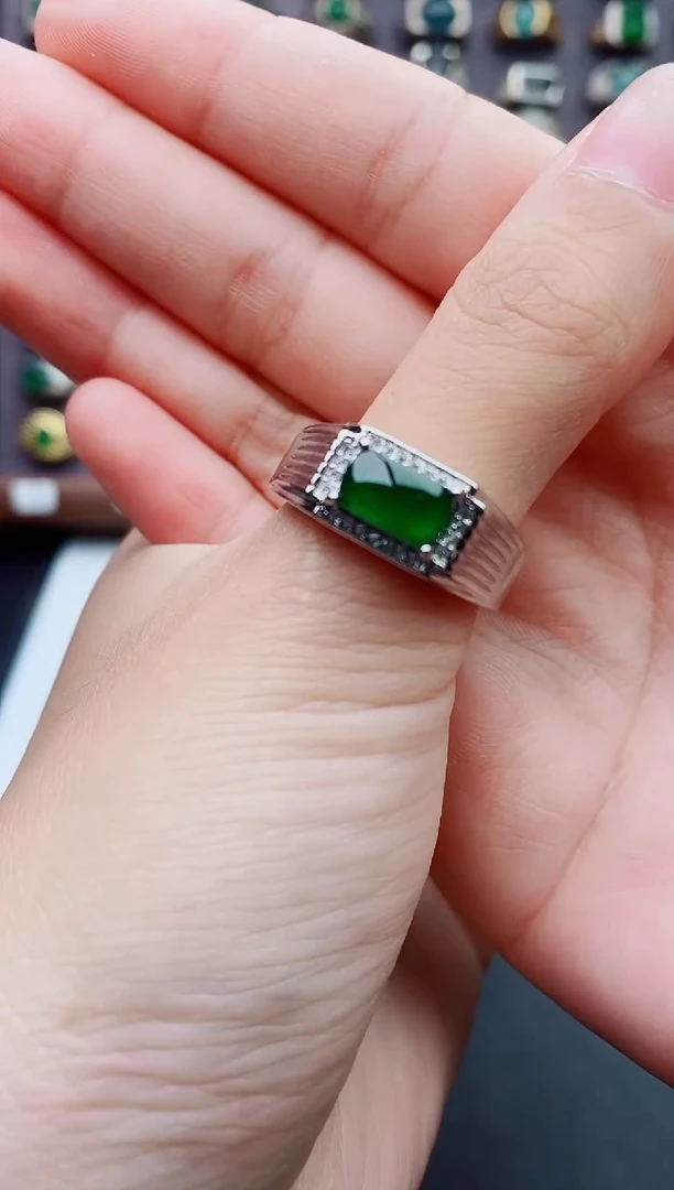 翡翠戒指未镶嵌千**王天然翡翠男戒