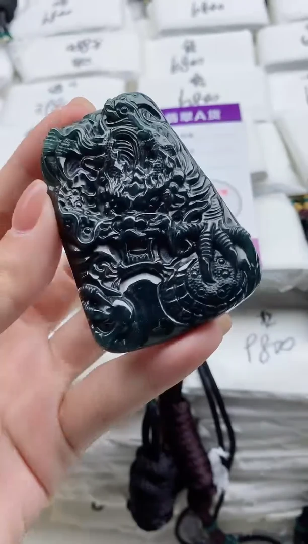 颈饰未镶嵌翡翠8