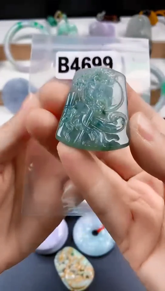 颈饰未镶嵌翡翠天然翡翠吊坠挂件