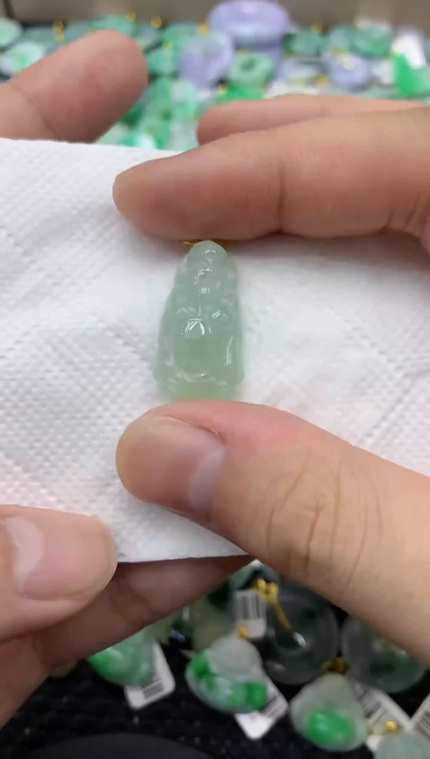 颈饰未镶嵌翡翠天然缅甸翡翠A货