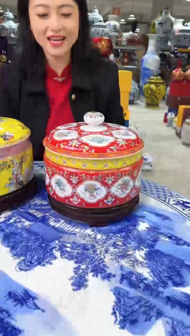 【闪购商品】景德镇帝王红储物罐