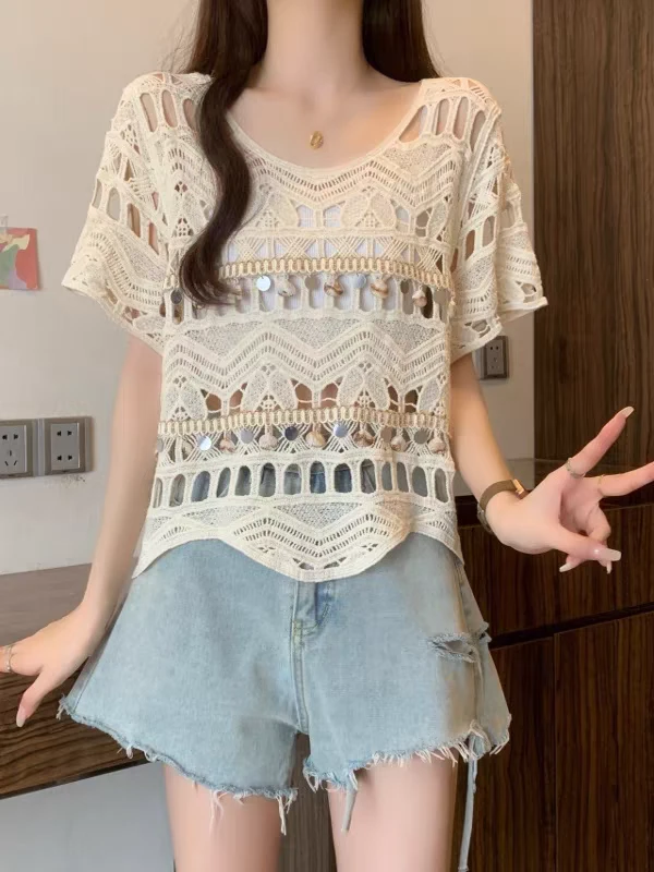 小白姐姐【法式浪漫】夏季新款波西米亚镂空勾花短袖不规则上衣女