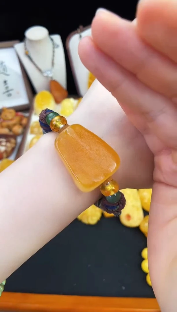琥珀未镶嵌珠宝奇石柒月