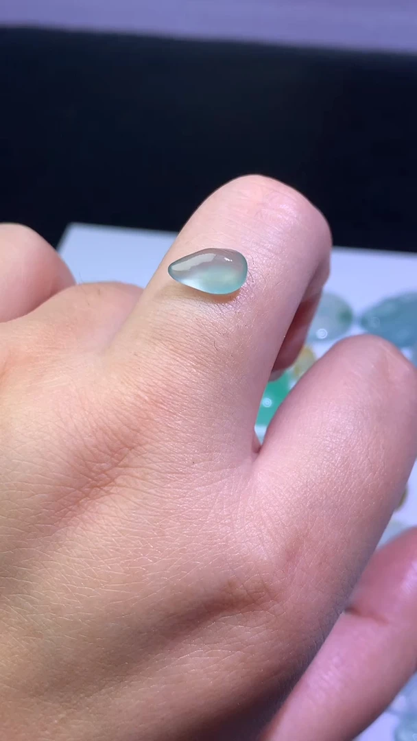未镶嵌定制翡翠毛货
