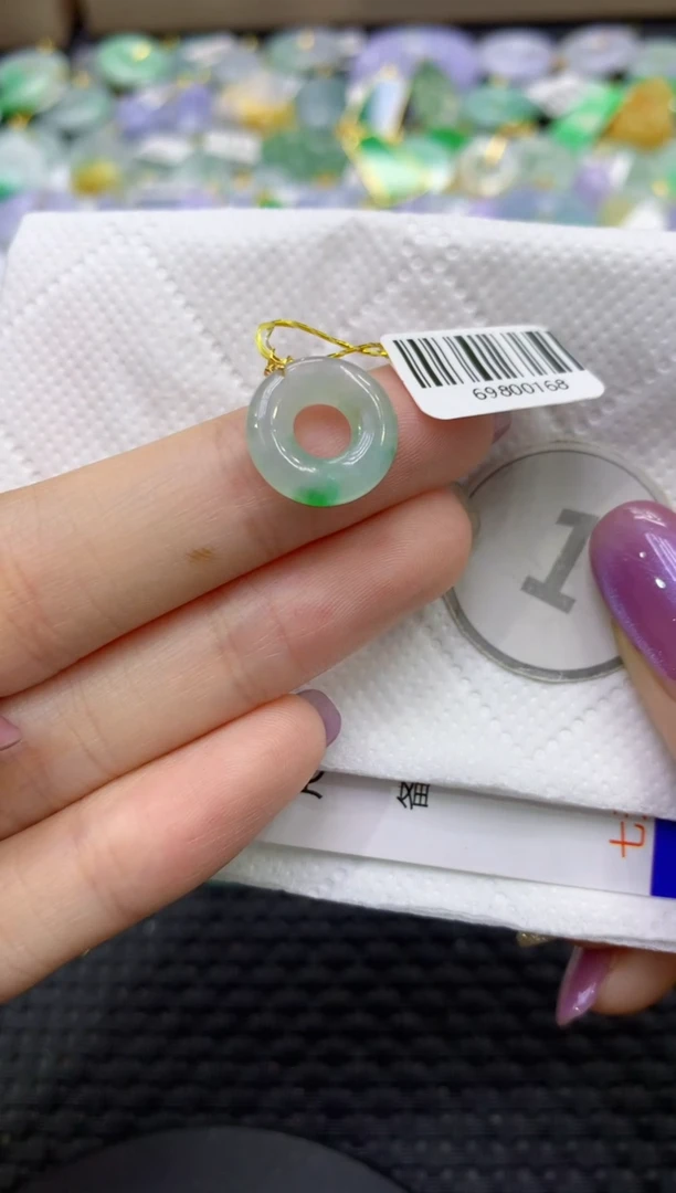 颈饰18K金镶嵌翡翠天然缅甸翡翠A货