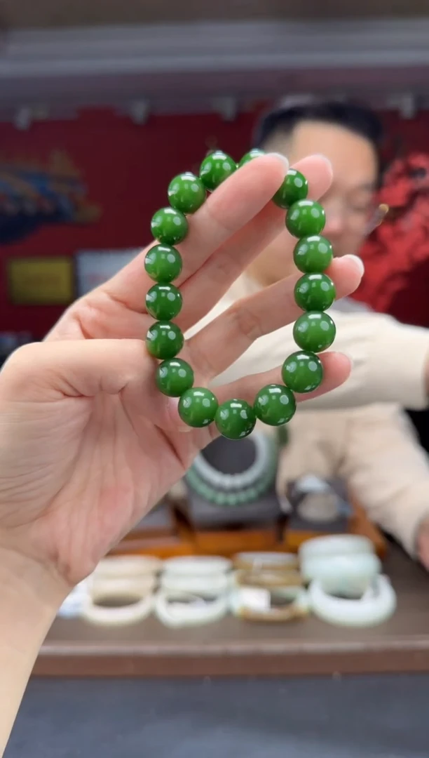 未镶嵌手串和田玉碧玉辣绿单圈手串