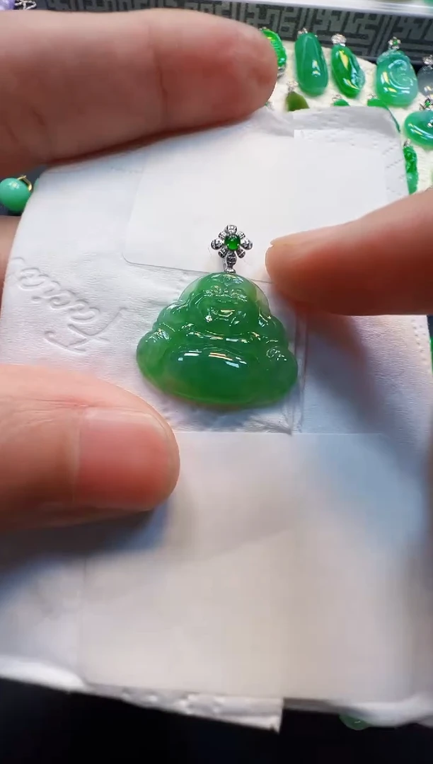 翡翠18K金镶嵌吊坠(不含链)980