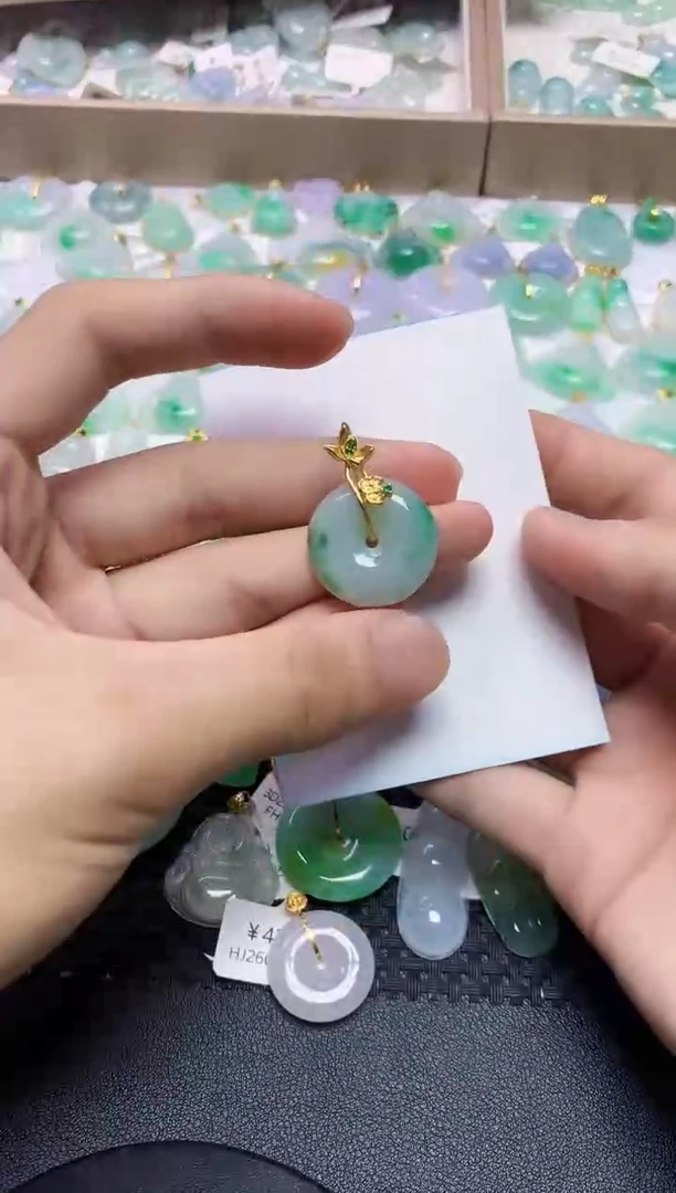 翡翠未镶嵌颈饰45345345344