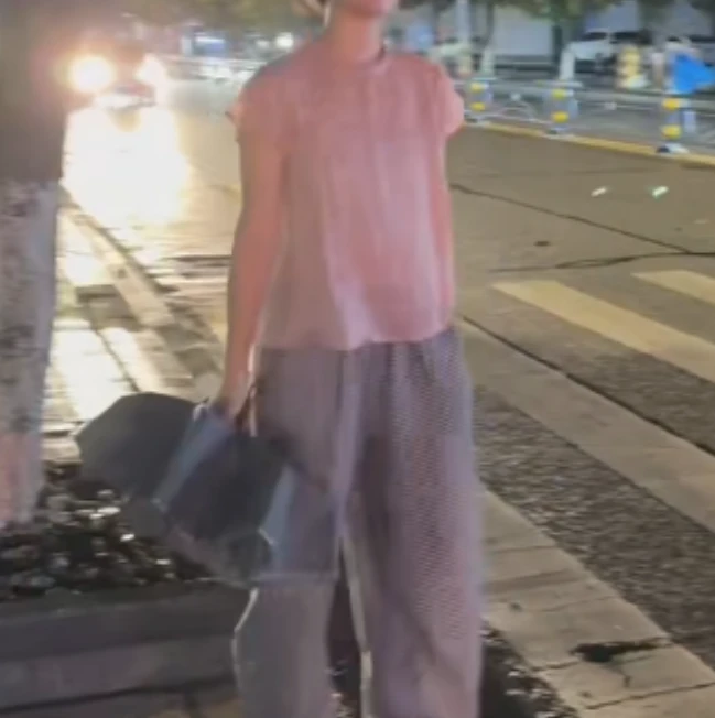 2025夏季时尚潮流百搭精品女装乖E332