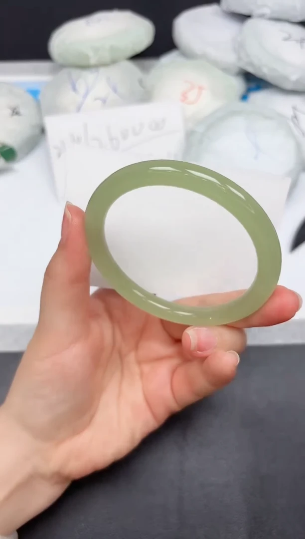 未镶嵌手镯石英质玉98-60