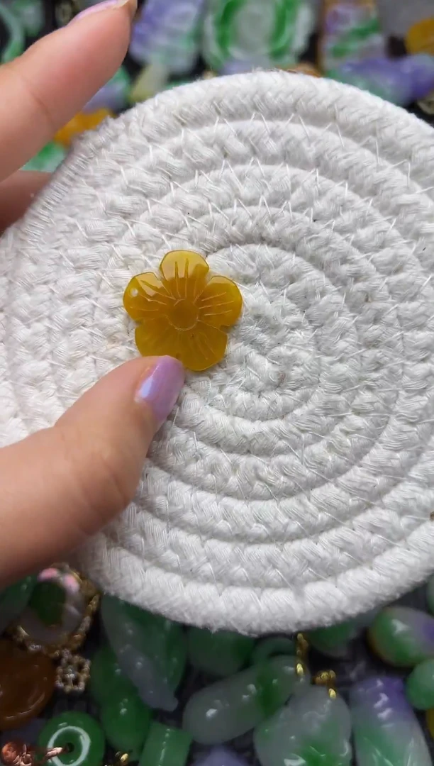 颈饰未镶嵌翡翠缅甸翡翠吊坠