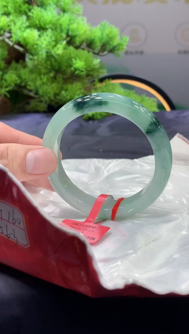 未镶嵌手镯翡翠翡翠手镯