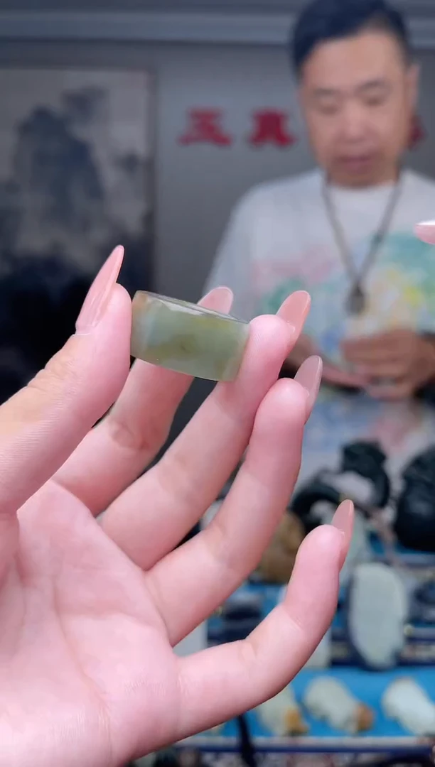 未镶嵌和田玉挂件1