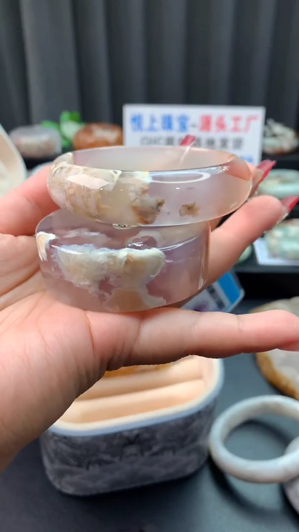 未镶嵌手镯石英质玉（58+圈口）赠送镯心