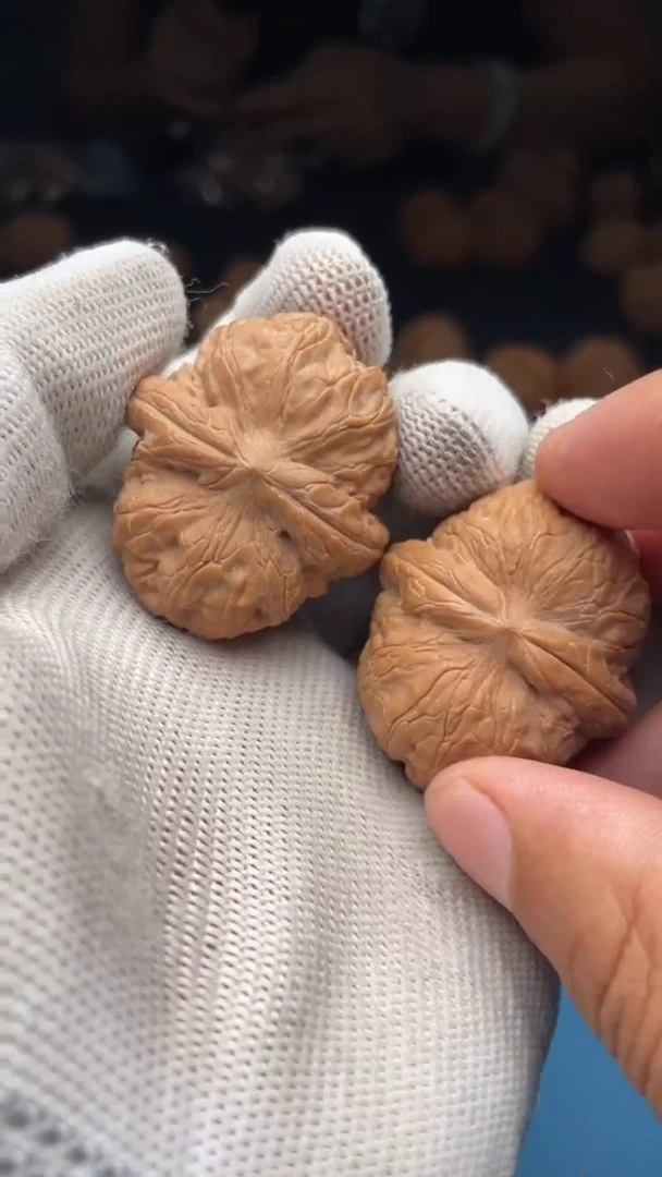 桃核把件a220  元宝 36尺