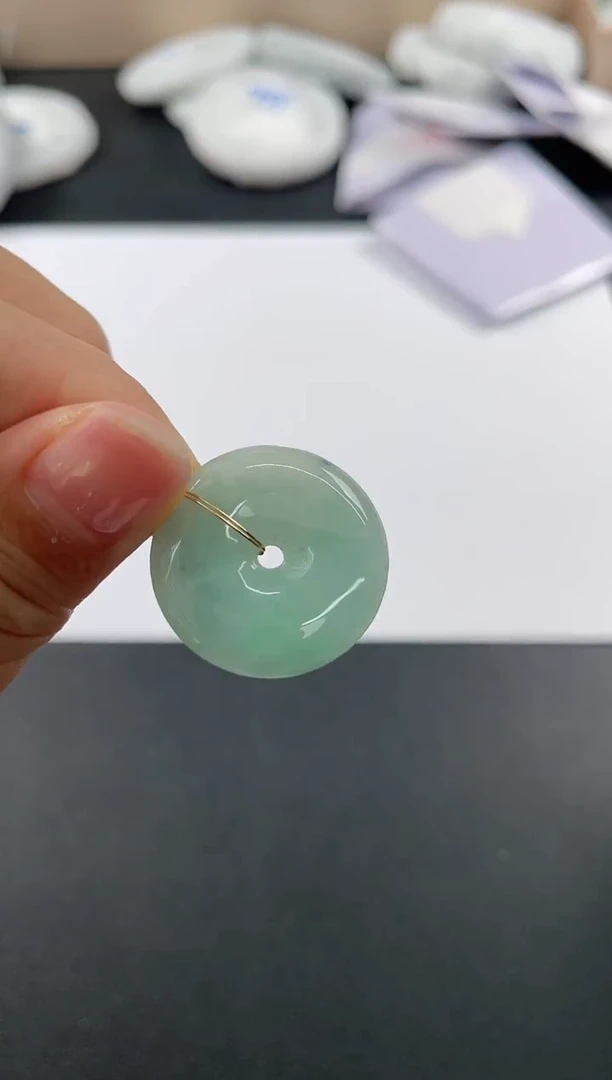 翡翠未镶嵌颈饰6412