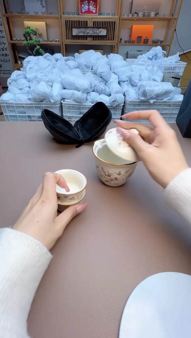 【闪购商品】摆件瓷制品S1111111111111