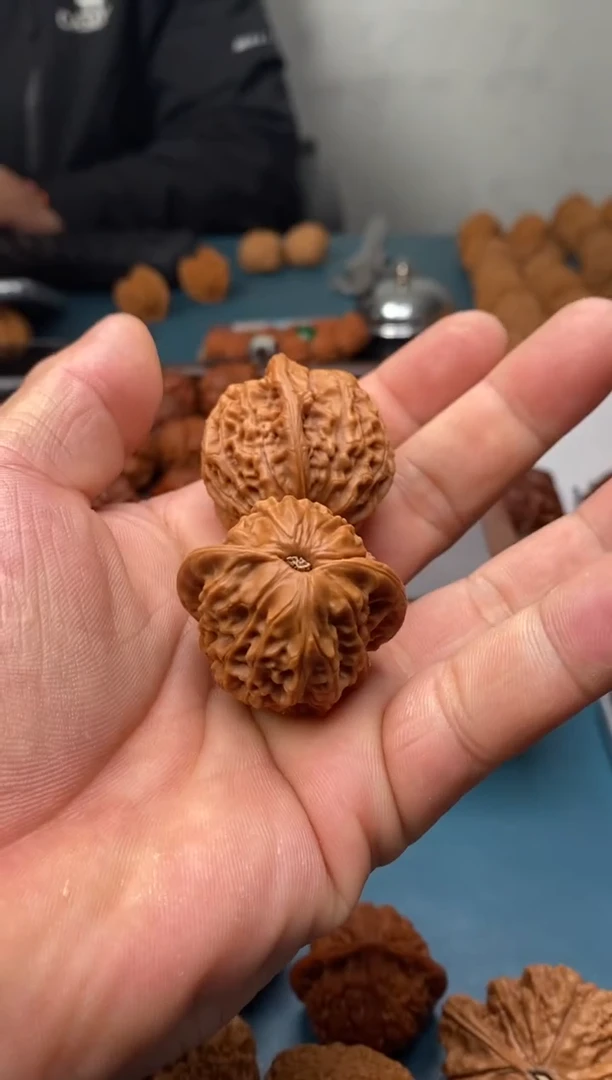 把件文玩核桃野生麒麟