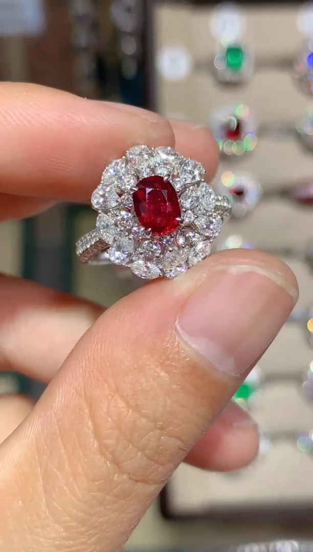 【闪购商品】红宝石戒指18K金镶嵌1.04CT   无烧鸽血红