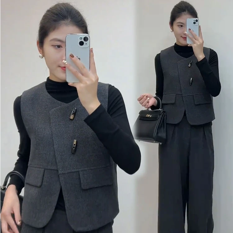 时尚套装女秋季新款时髦半高领打底衫西装马甲阔腿裤三件套潮