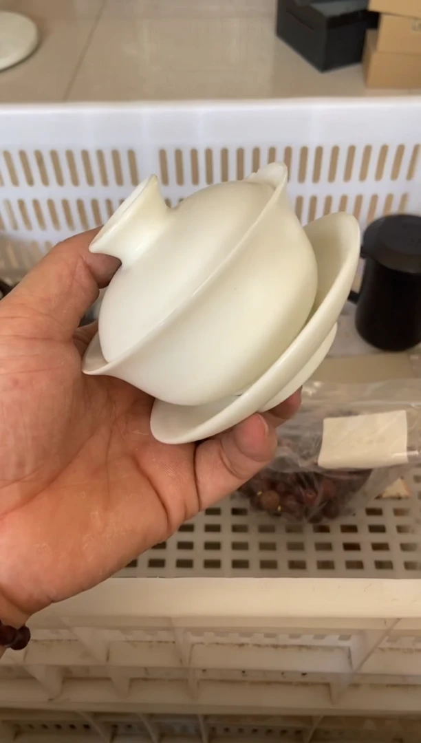 杯无运费险有瑕疵的摄影的产品有使用过的痕迹有点脏介意勿拍