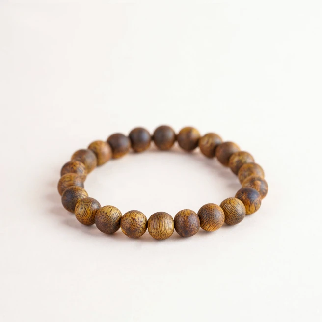 海南 莺歌绿奇楠0.8手串 BM0443