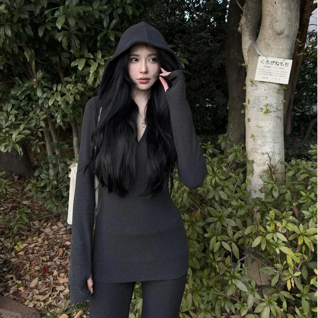 法式气质高级清冷干净女装灰色连帽上衣女显瘦微喇叭长小众女装