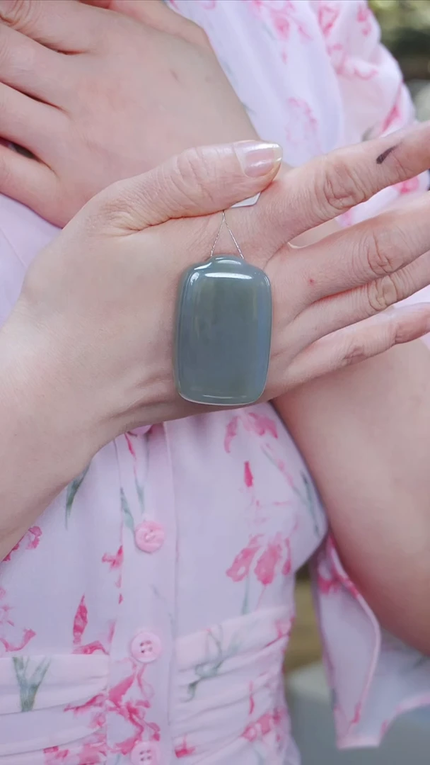 和田玉未镶嵌颈饰86【】裸石46.7*12.1*