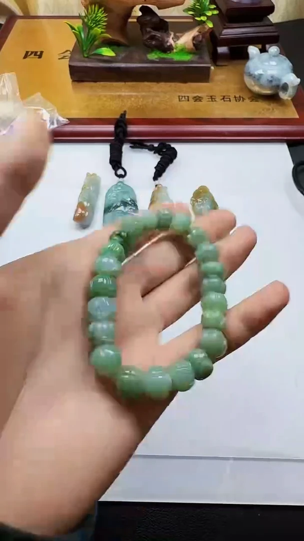 吊坠(不含链)未镶嵌翡翠1