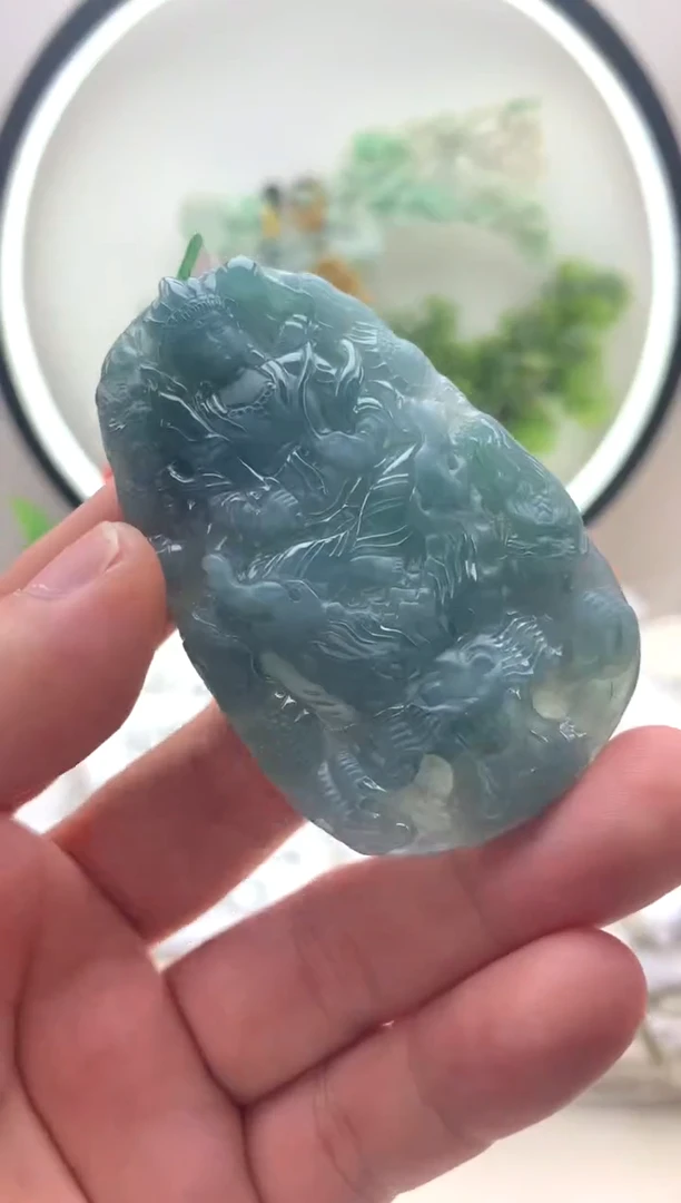 颈饰未镶嵌翡翠虚空藏