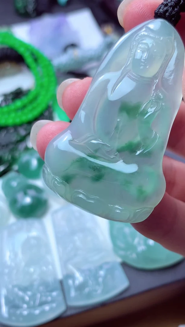 翡翠未镶嵌颈饰天然翡翠A货
