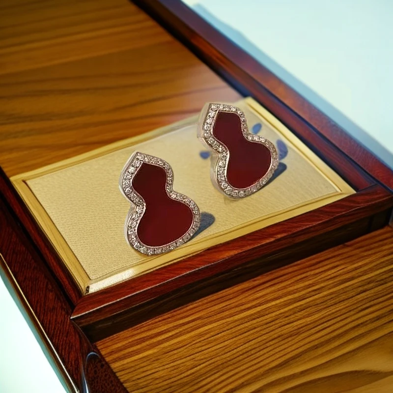 18k金重金版镶嵌天然钻石玫瑰金红葫芦耳钉一对GHJ