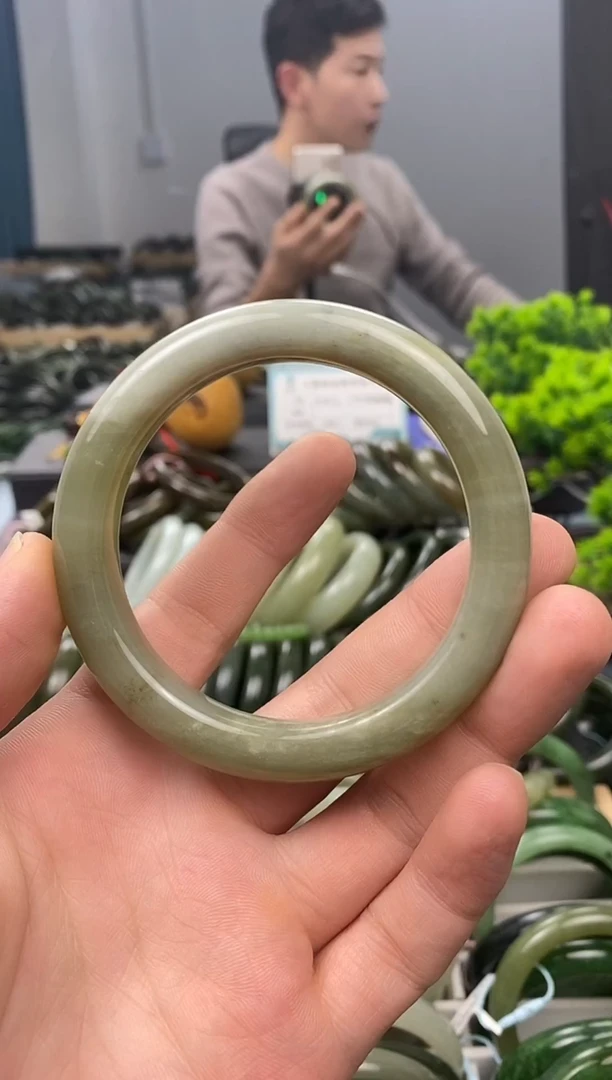 未镶嵌手镯和田玉59.6